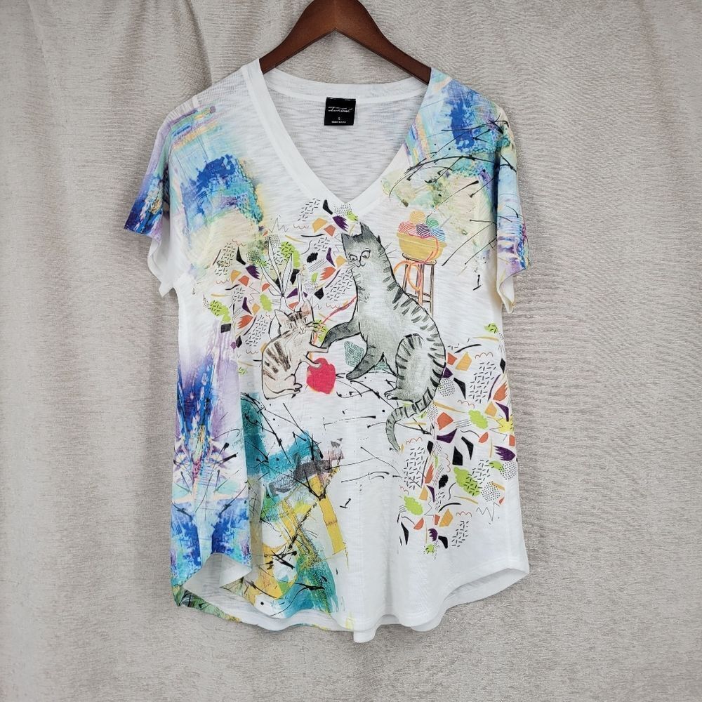Inoah White Cats Yarn Artsy T-Shirt Multicolor Graphic Tee Soft Vneck Oversized